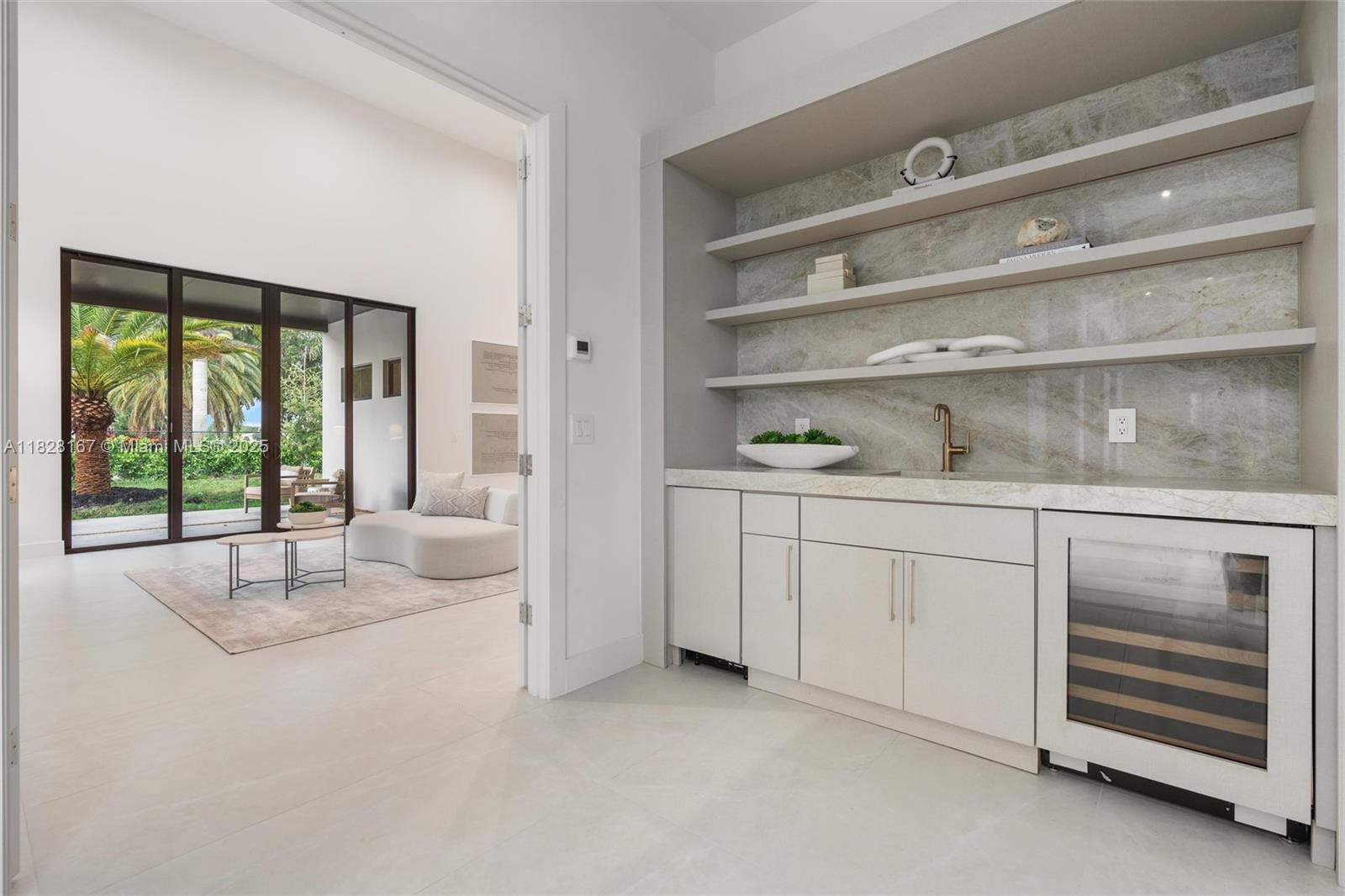 ZONA WEST - Residential