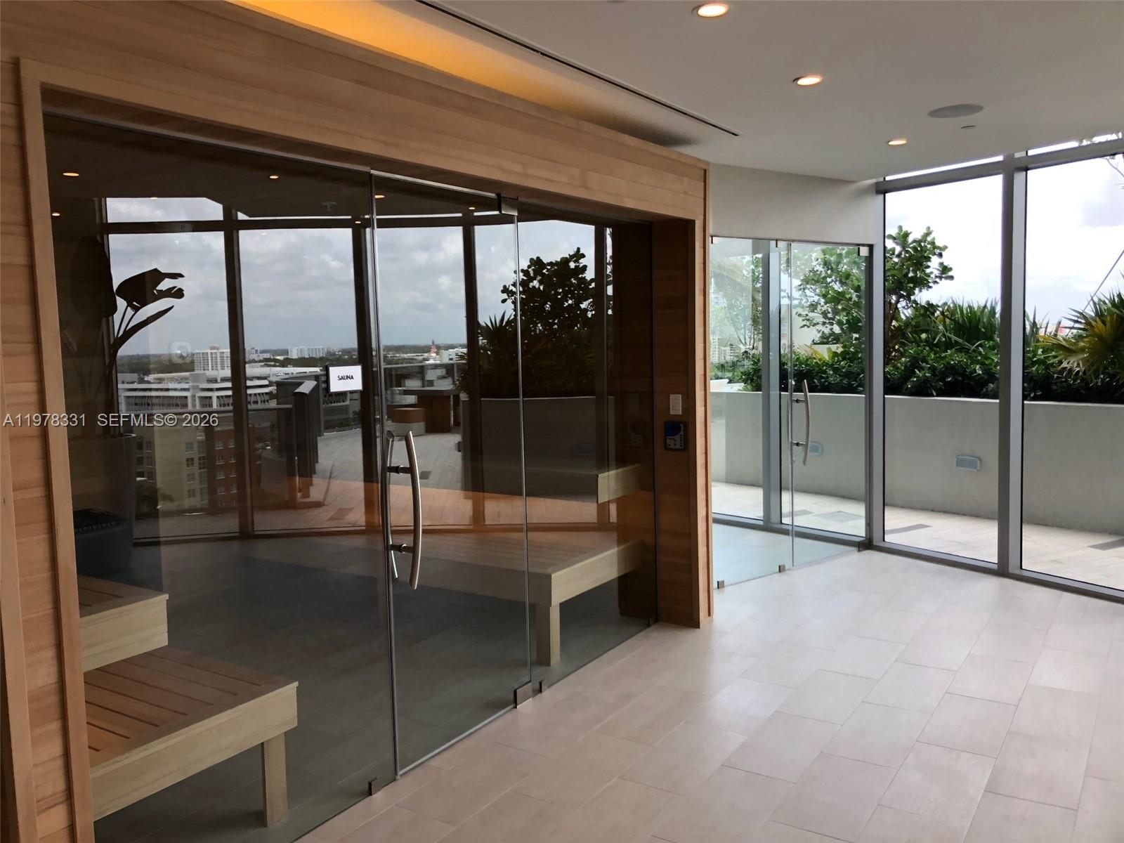 ARIA ON THE BAY - Residential