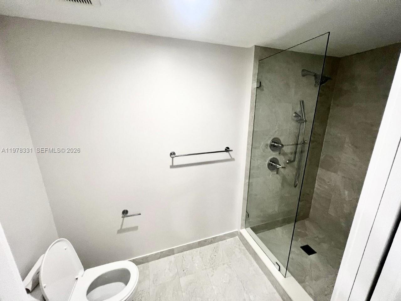 ARIA ON THE BAY - Residential