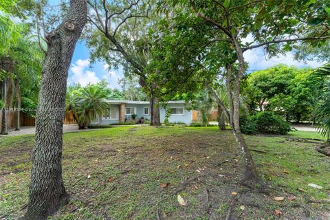 8318 SW 131st St Pinecrest FL 33156