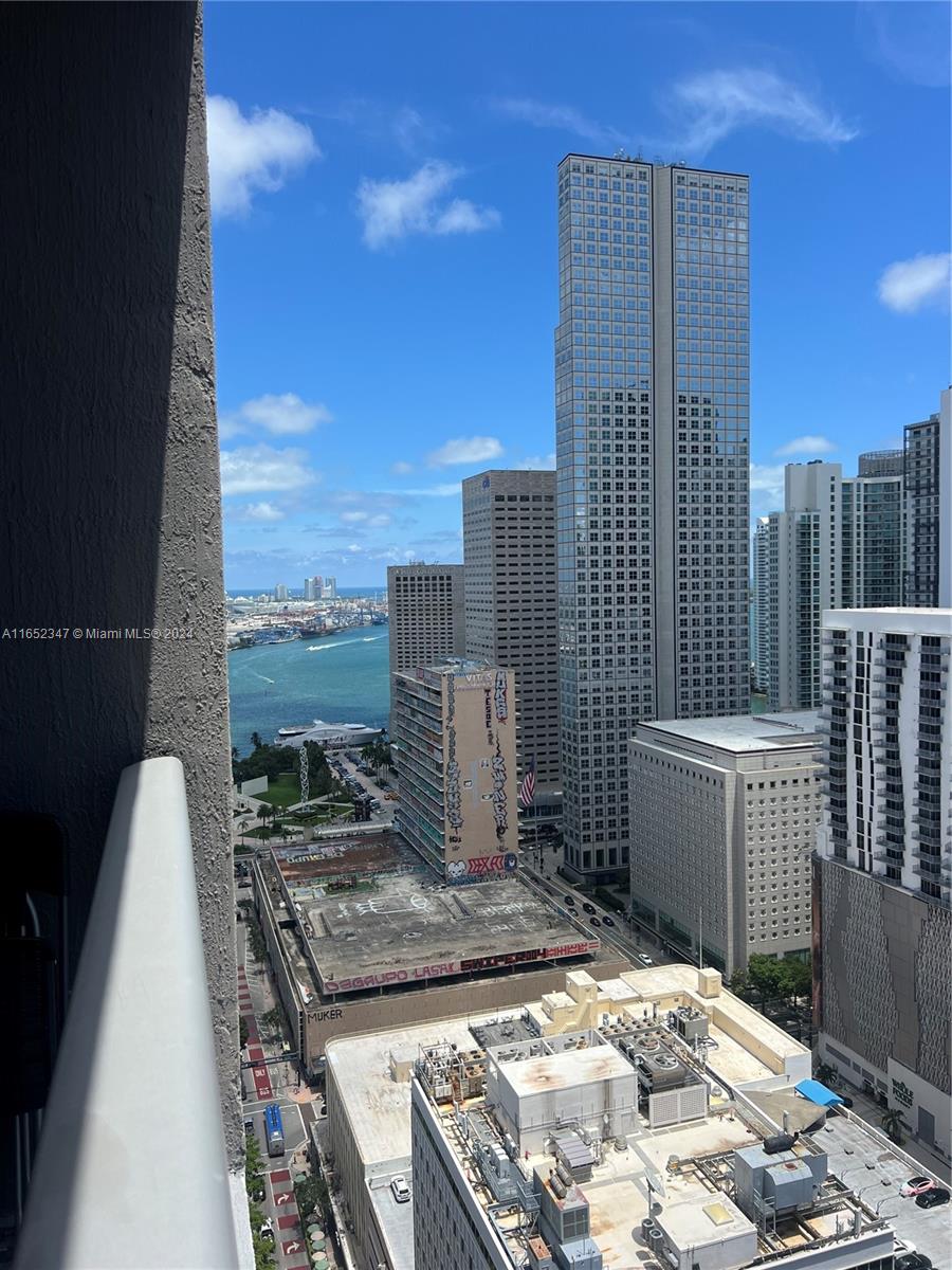 Property for Sale at 151 Se 1st St 3109, Miami, Broward County, Florida - Bedrooms: 1 
Bathrooms: 1  - $385,000