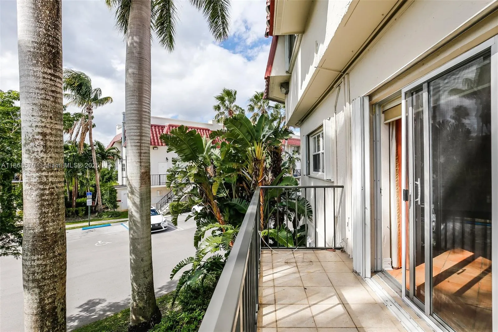 Pinecrest, Florida 33156, United States, 3 Bedrooms Bedrooms, ,3 BathroomsBathrooms,Residential,Active,203423