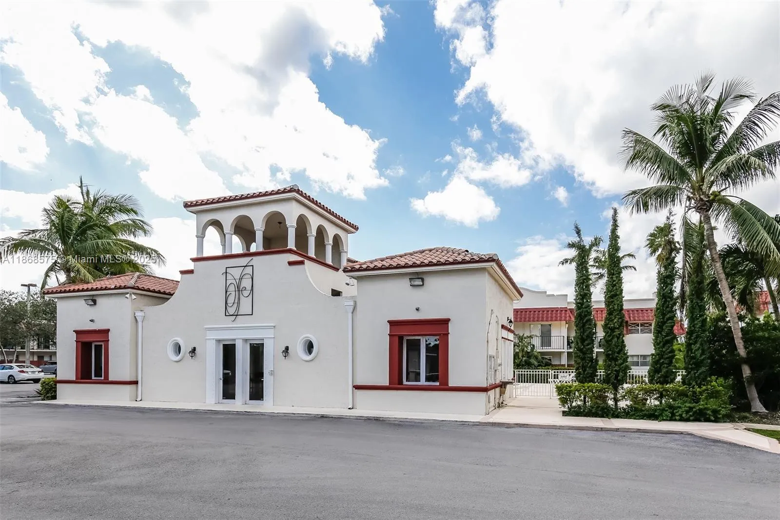 Pinecrest, Florida 33156, United States, 3 Bedrooms Bedrooms, ,3 BathroomsBathrooms,Residential,Active,203423