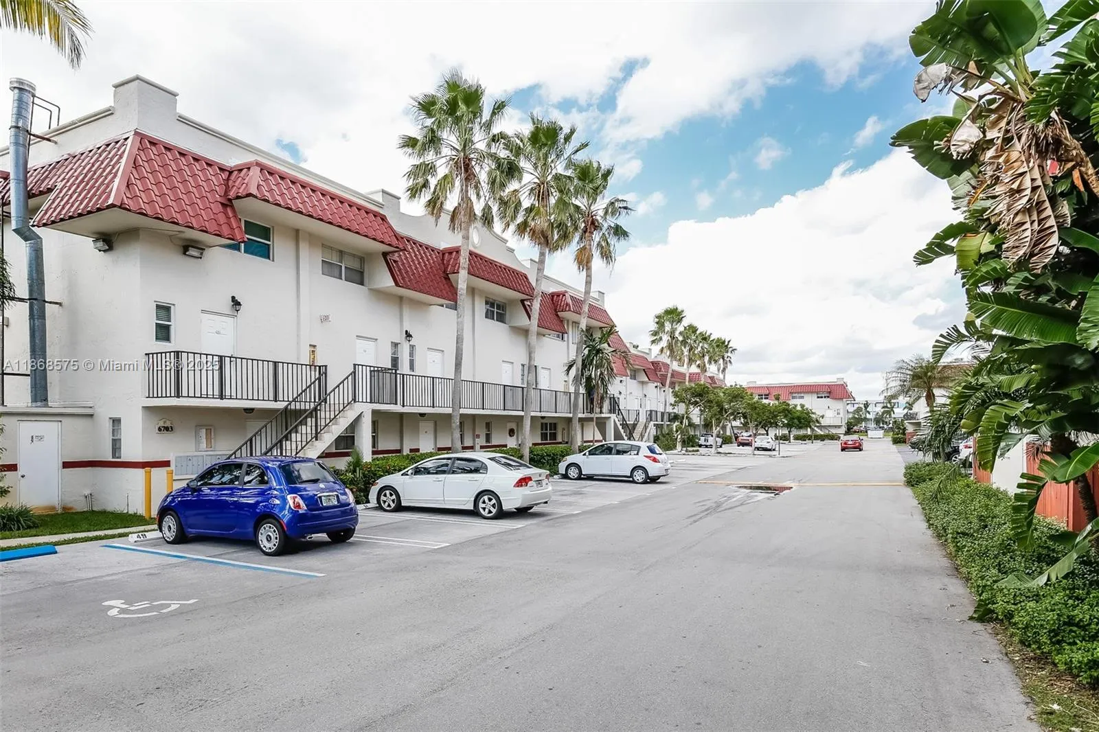 Pinecrest, Florida 33156, United States, 3 Bedrooms Bedrooms, ,3 BathroomsBathrooms,Residential,Active,203423