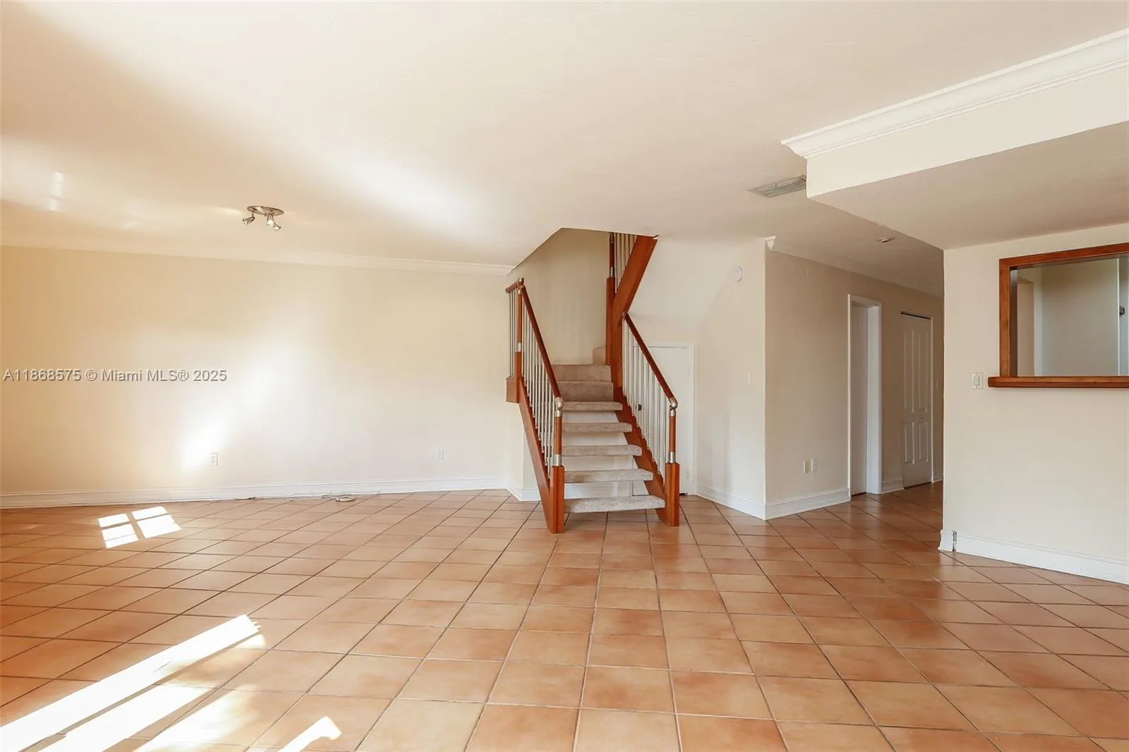 Pinecrest, Florida 33156, United States, 3 Bedrooms Bedrooms, ,3 BathroomsBathrooms,Residential,Active,203423