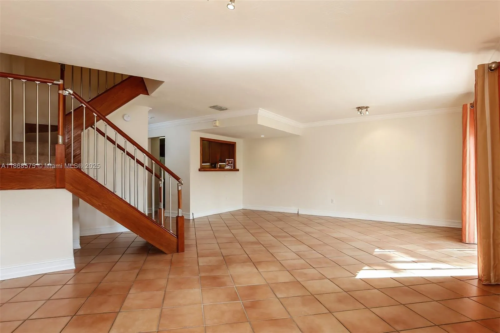 Pinecrest, Florida 33156, United States, 3 Bedrooms Bedrooms, ,3 BathroomsBathrooms,Residential,Active,203423