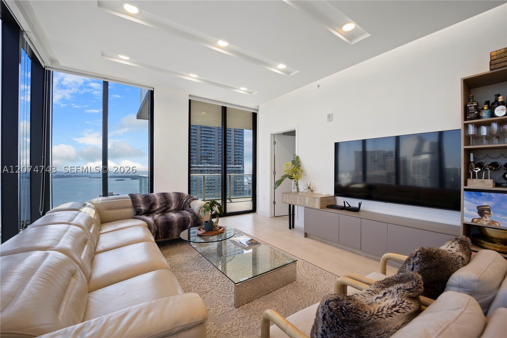 1010 Brickell Ave 4701