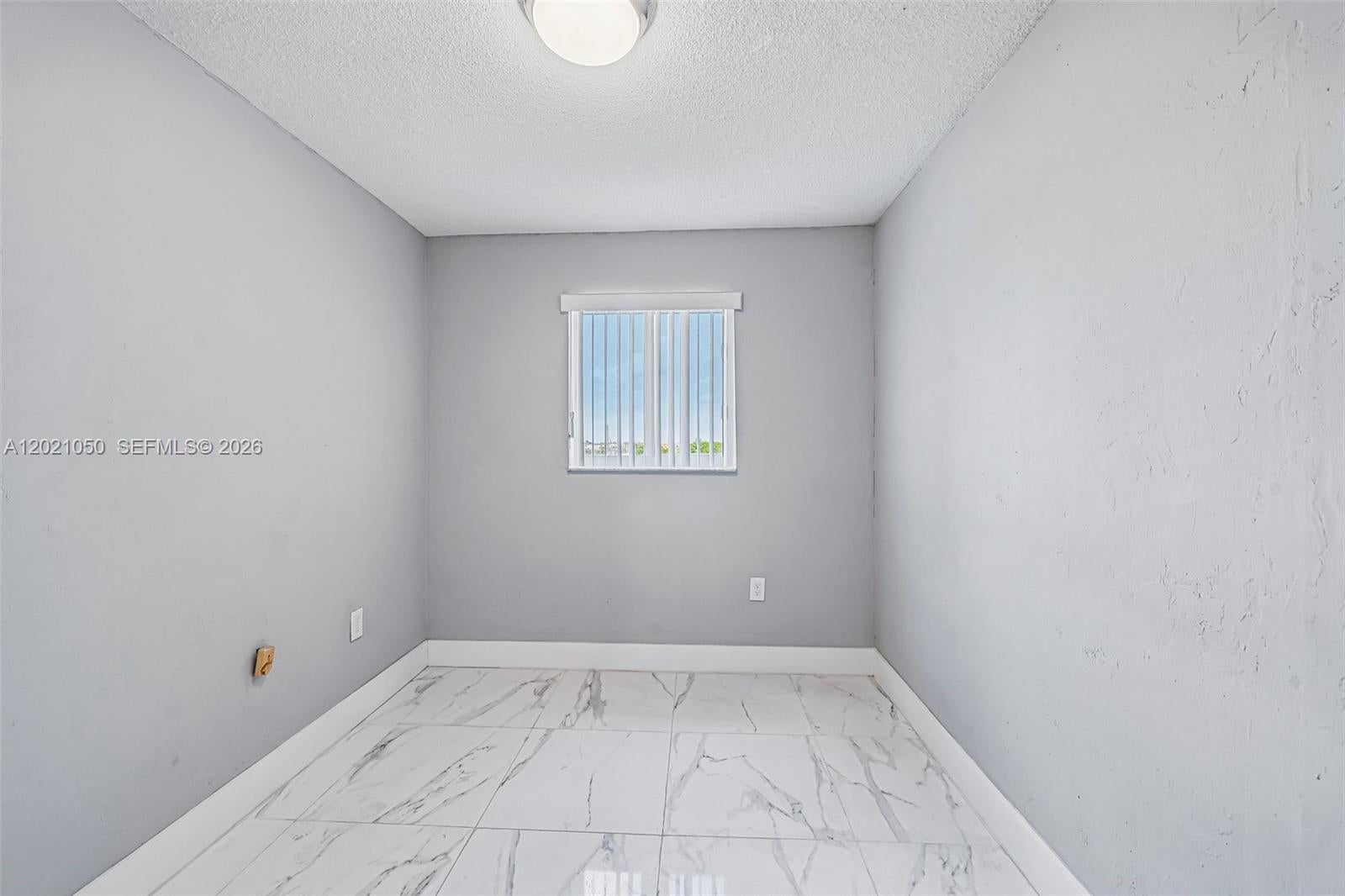 KINGS CASTLE CONDO - Residential