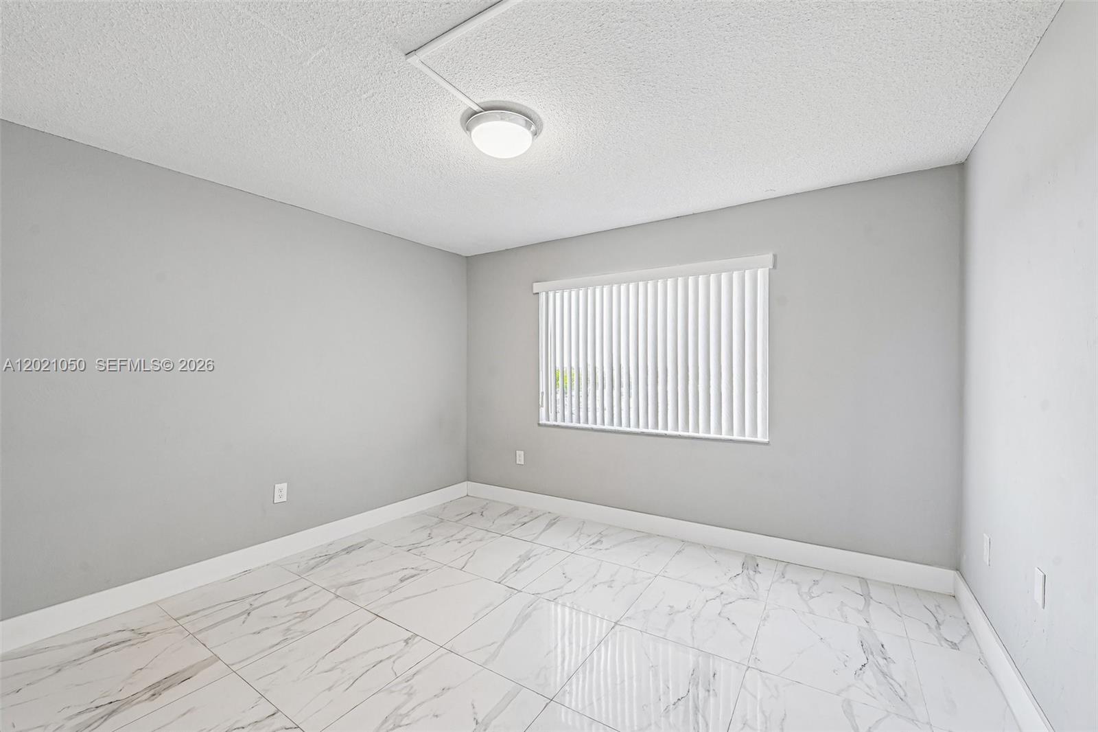 KINGS CASTLE CONDO - Residential
