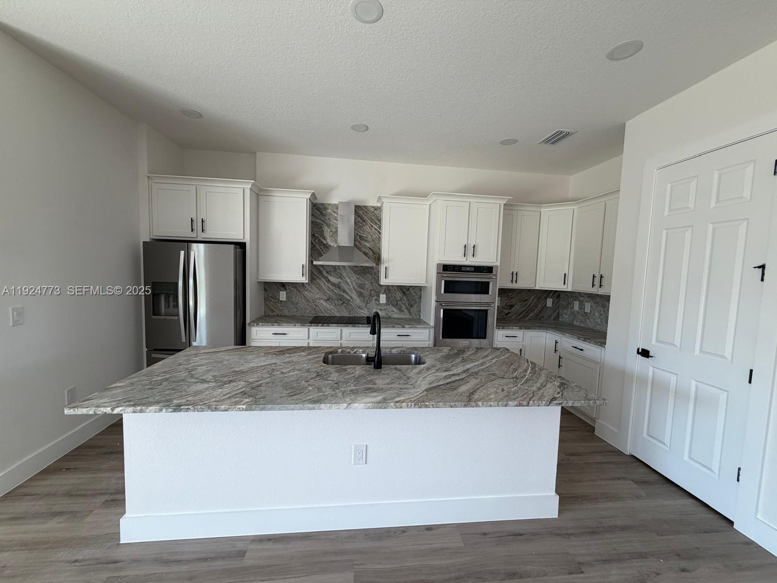 ROTONDA SANDS - Residential