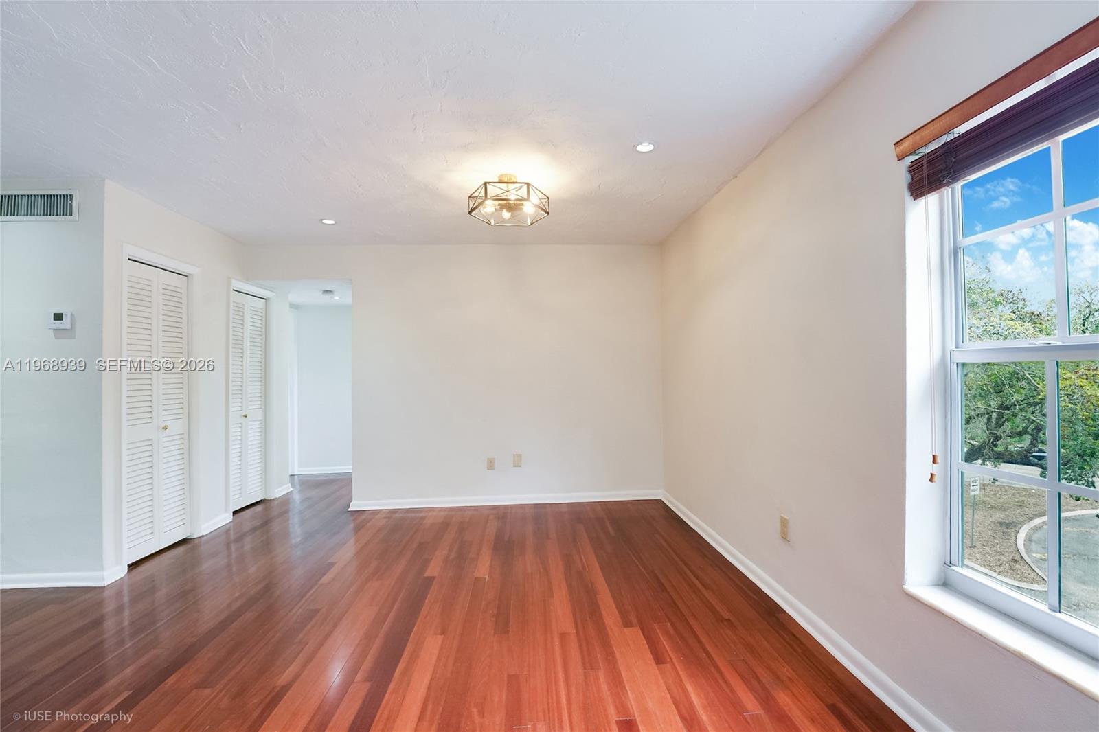 ANASTASIA ROYAL CONDO - Residential