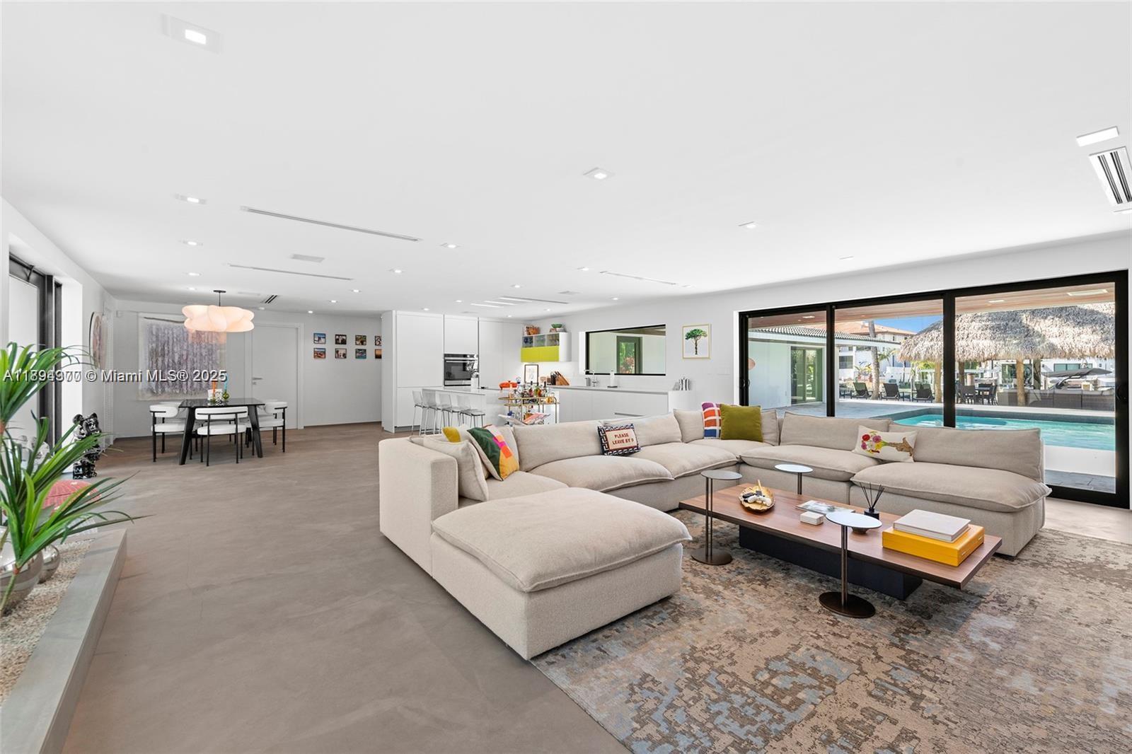 SAN SOUCI ESTATES - Residential Lease