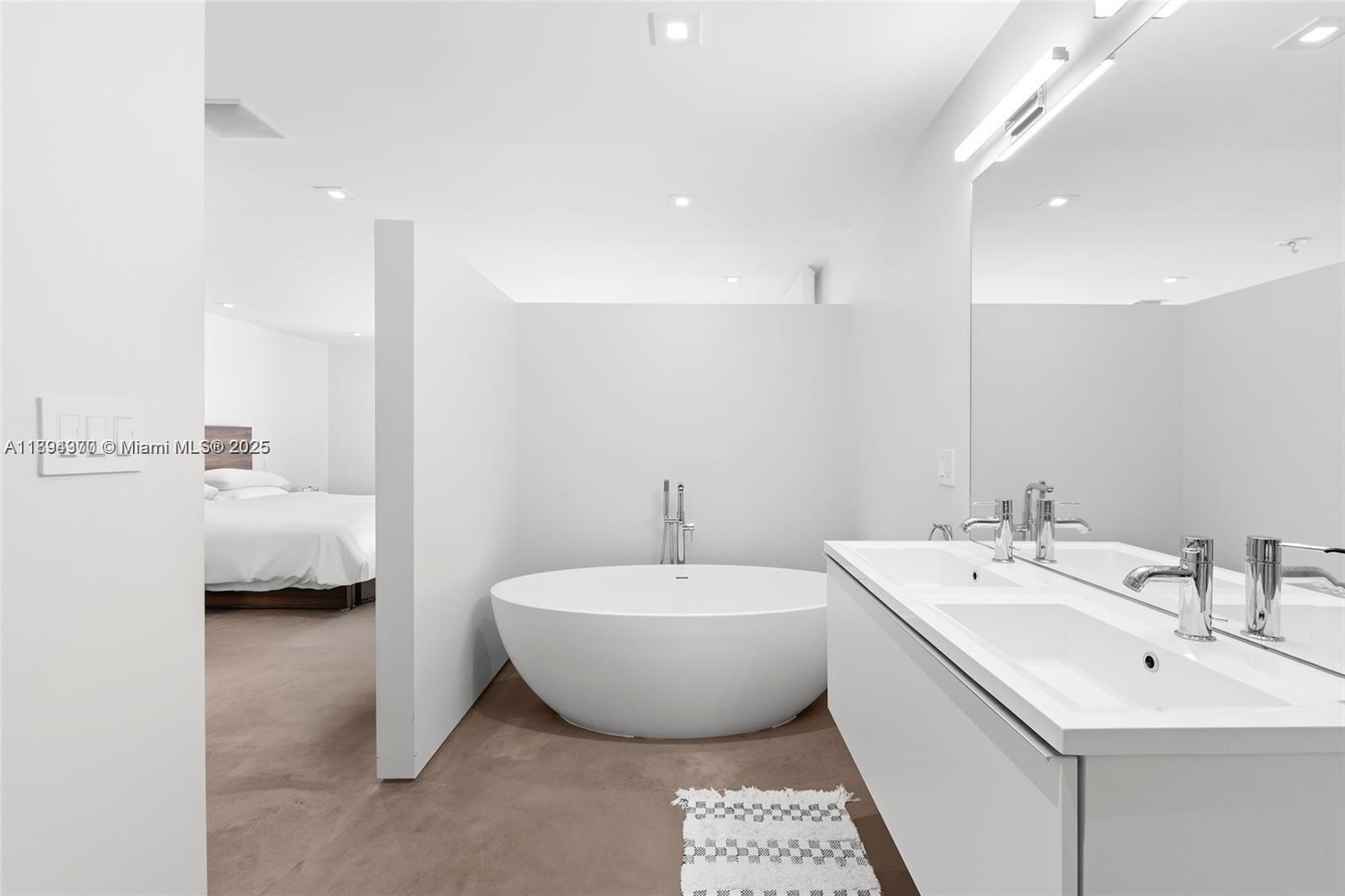 SAN SOUCI ESTATES - Residential Lease