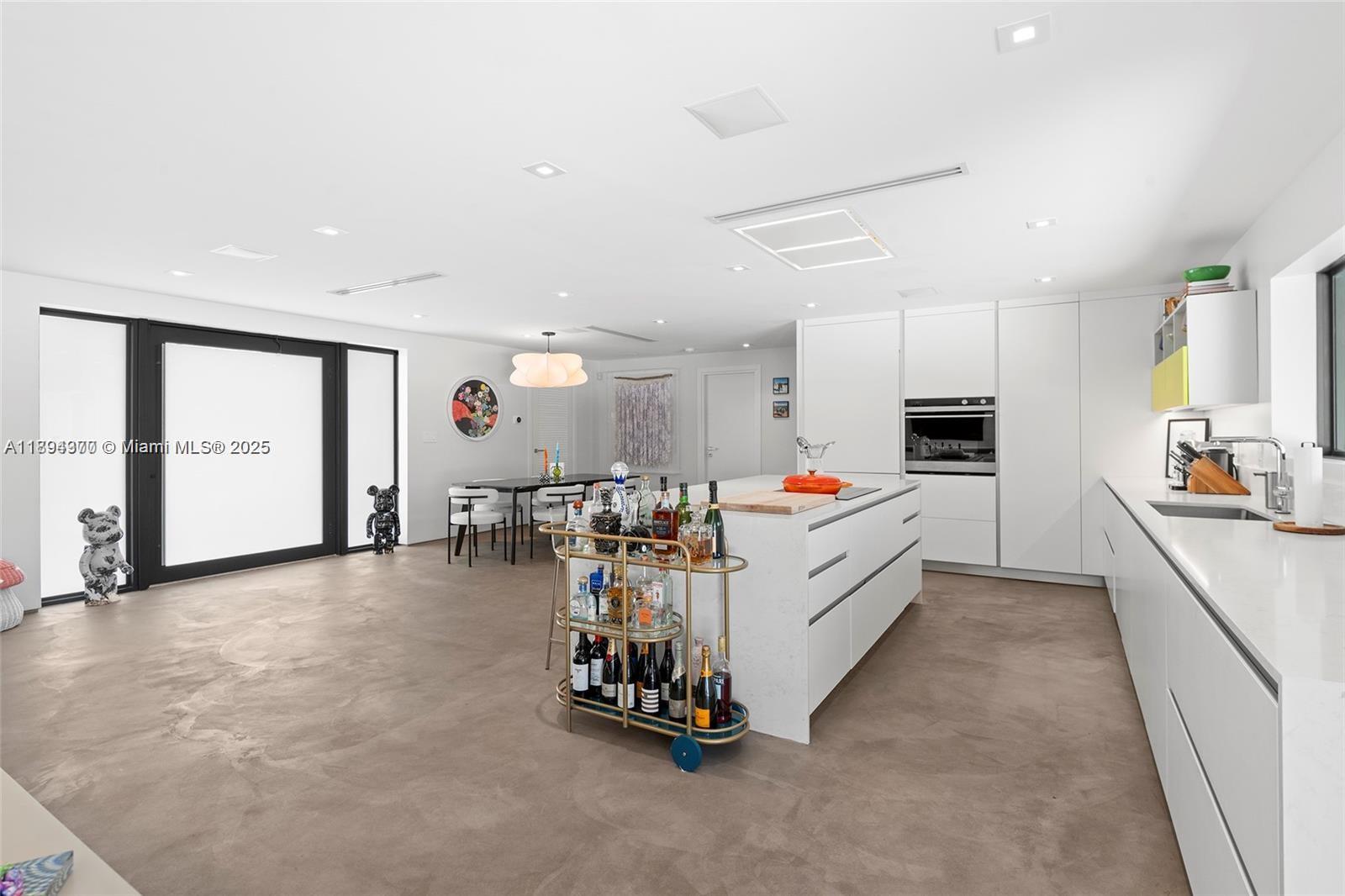 SAN SOUCI ESTATES - Residential Lease