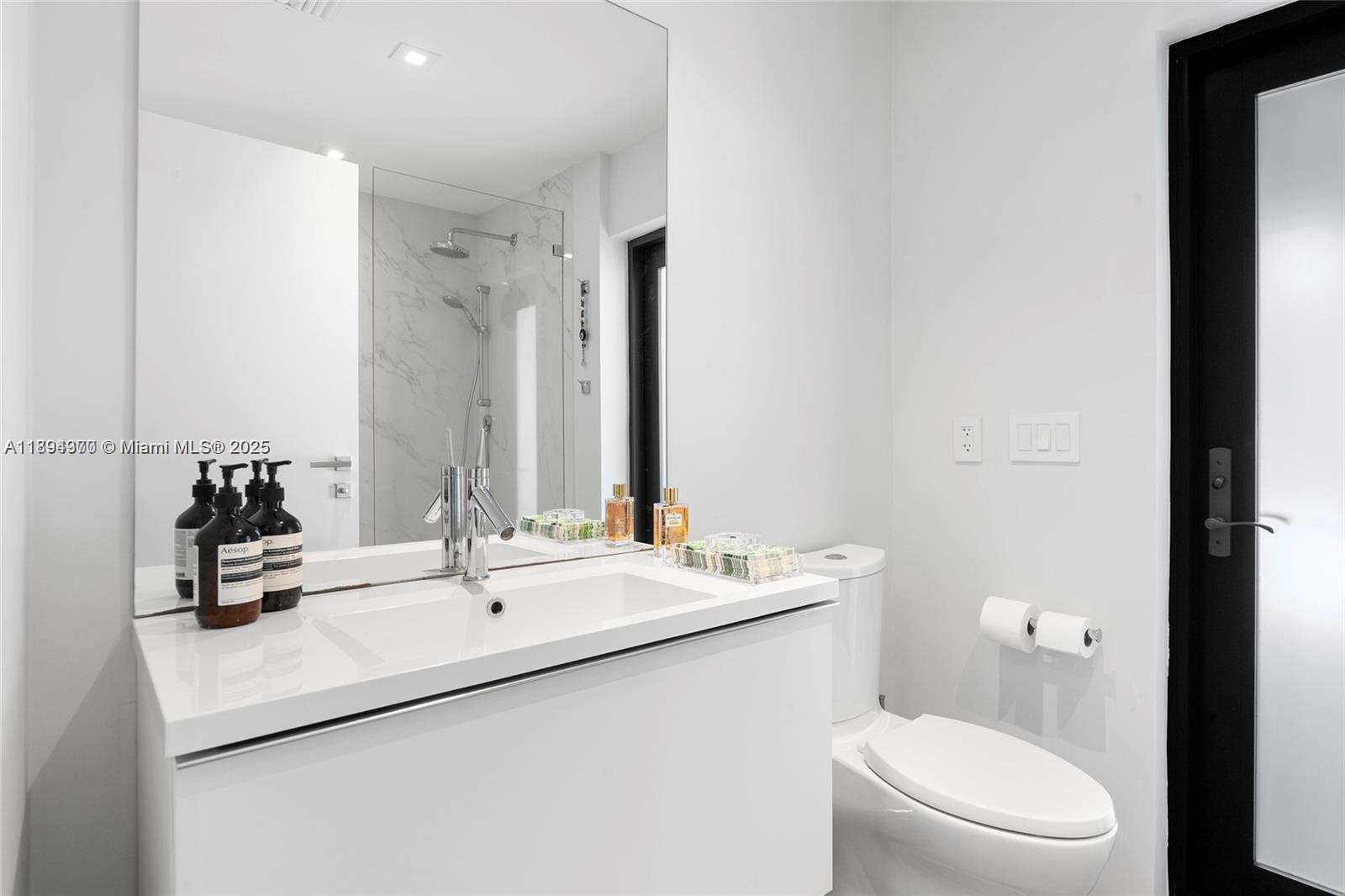 SAN SOUCI ESTATES - Residential Lease