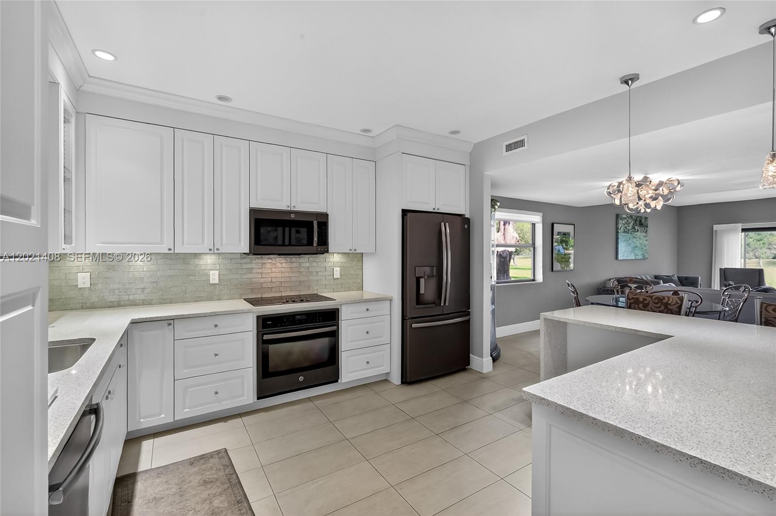 HILLTOP CONDO - Residential