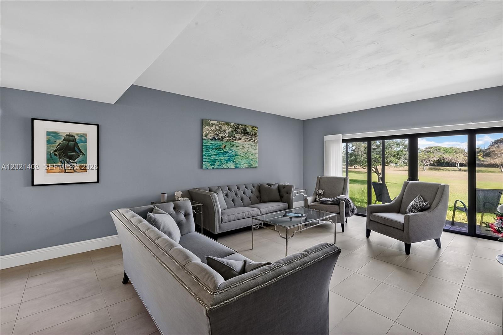 HILLTOP CONDO - Residential