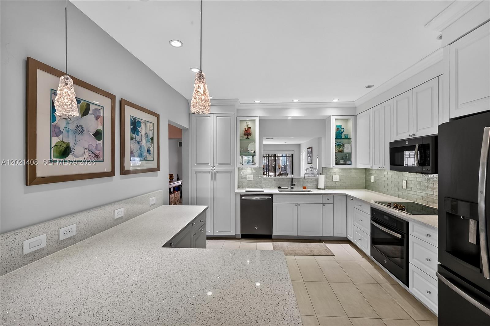 HILLTOP CONDO - Residential