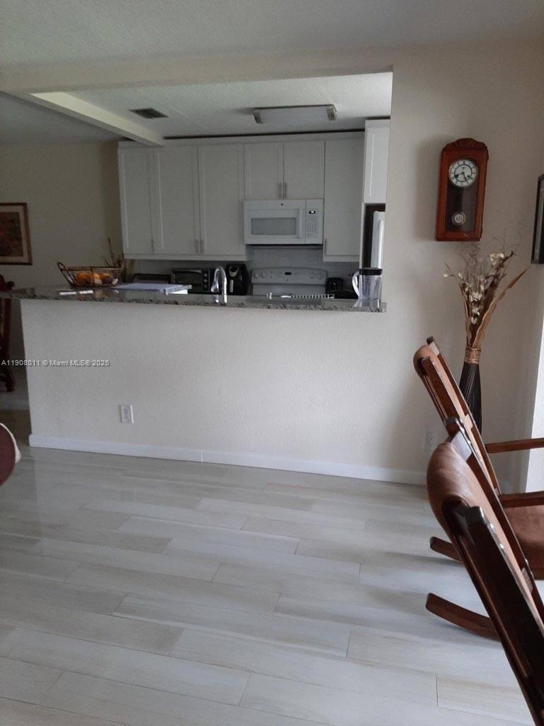 HIGH POINT OF DELRAY WEST - Residential Lease