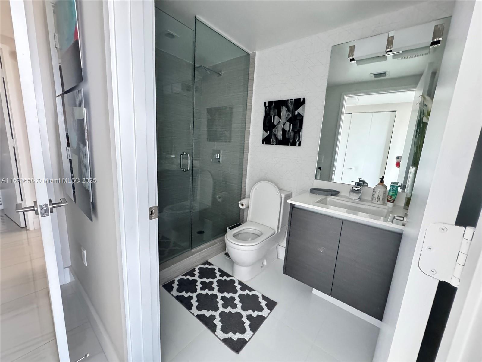 PARQUE TOWERS CONDO - Residential