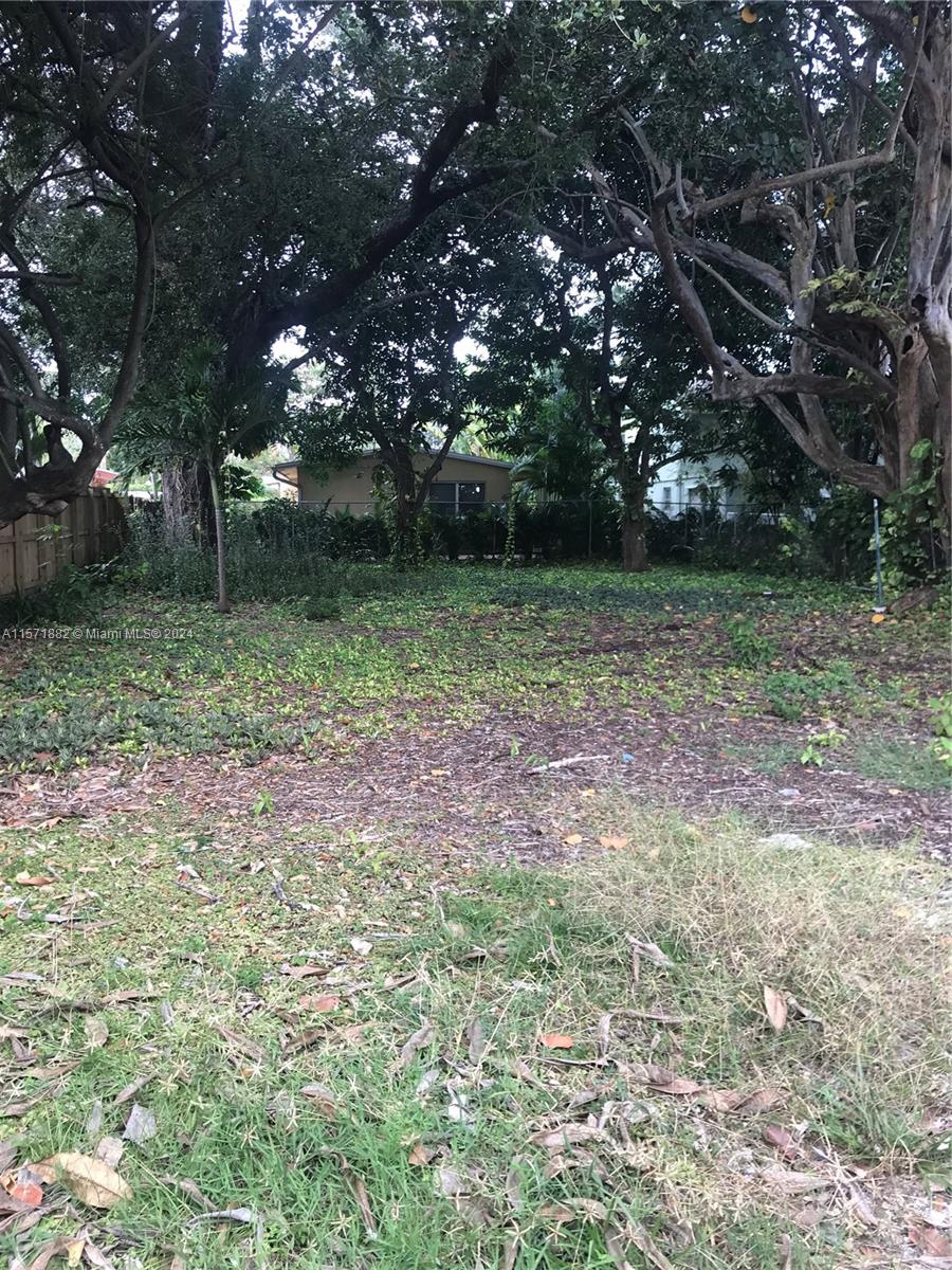 Property for Sale at 611 Ne 26th St St, Wilton Manors, Broward County, Florida -  - $650,000