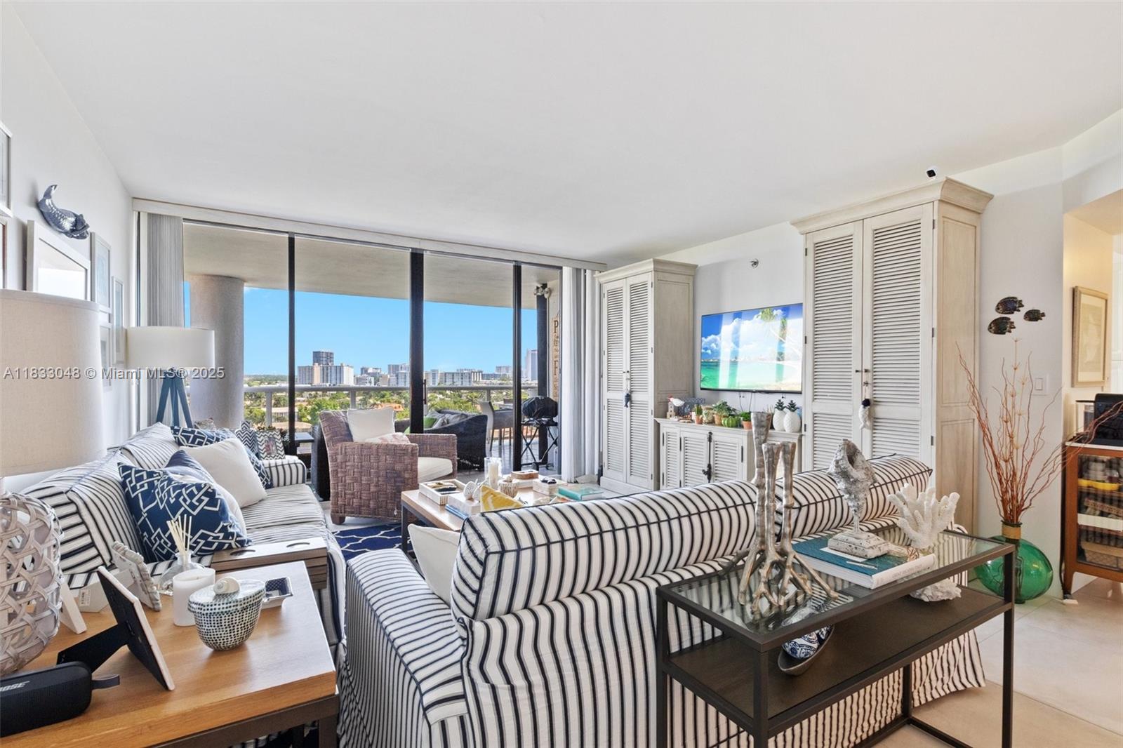 3598 Yacht Club Dr 1002