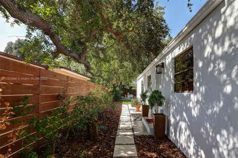 A home in Biscayne Park