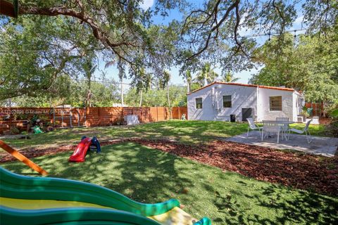 A home in Biscayne Park