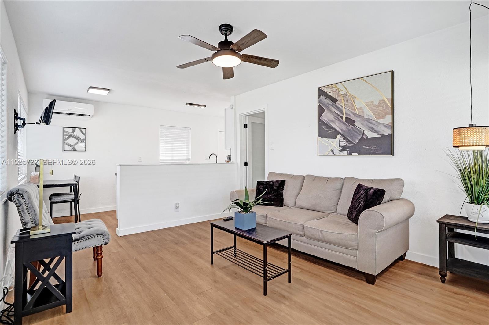 OAKLAND PARK SECOND ADD - Residential Lease