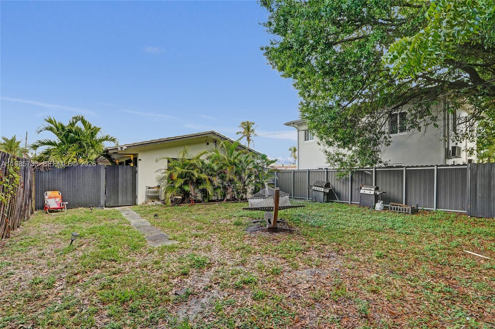 OAKLAND PARK SECOND ADD - Residential Lease