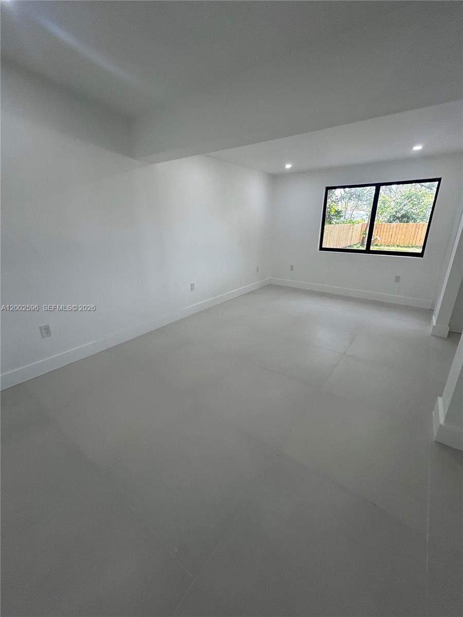 ARCH CREEK ESTS - Residential