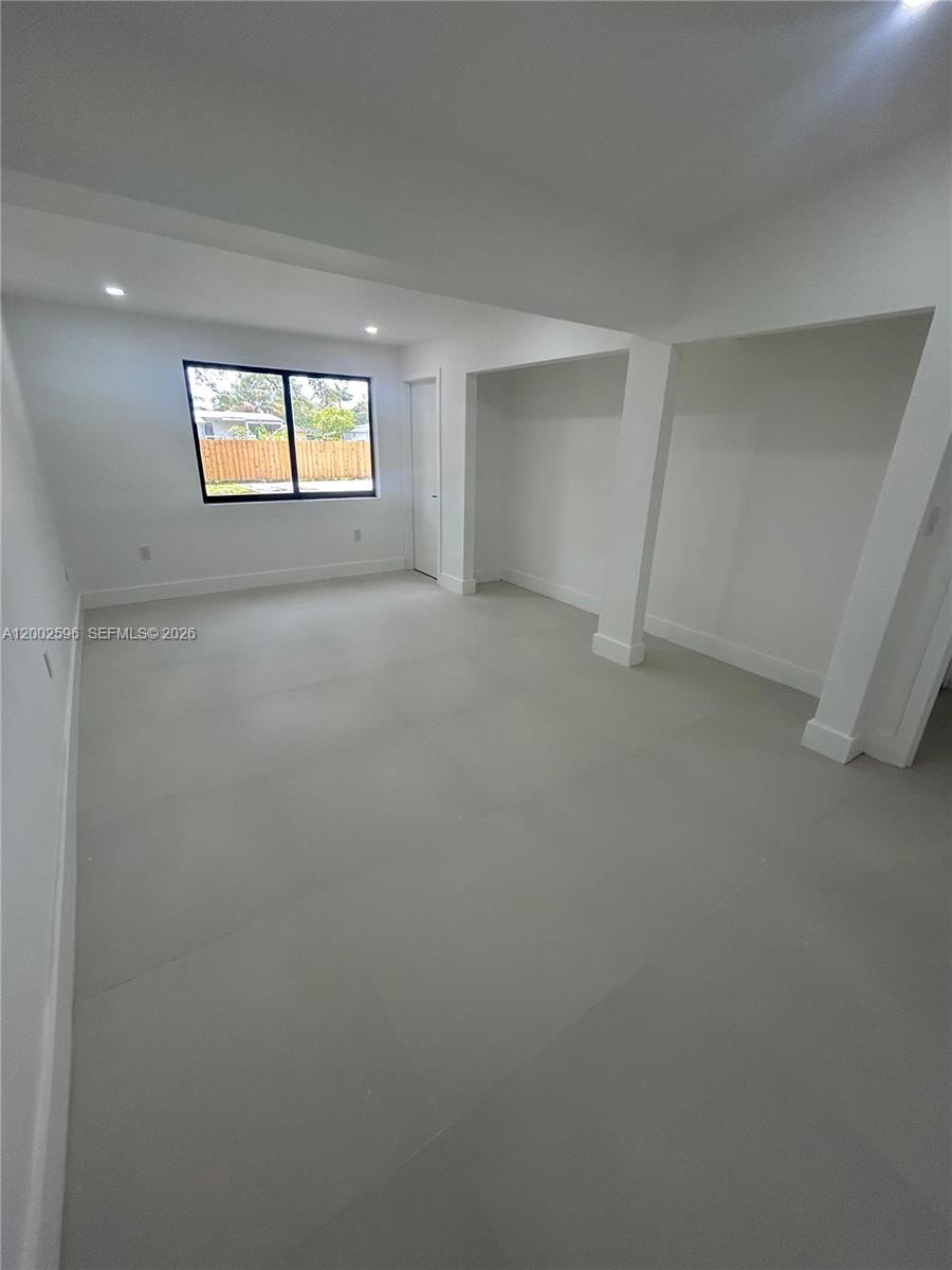 ARCH CREEK ESTS - Residential