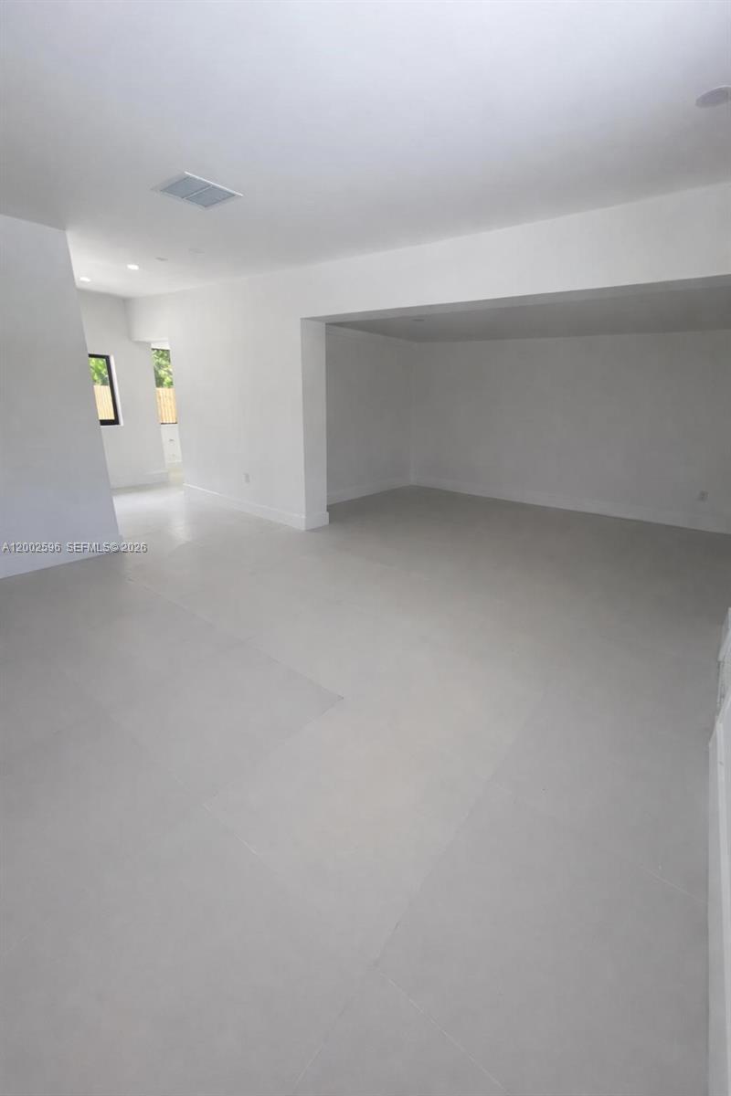 ARCH CREEK ESTS - Residential