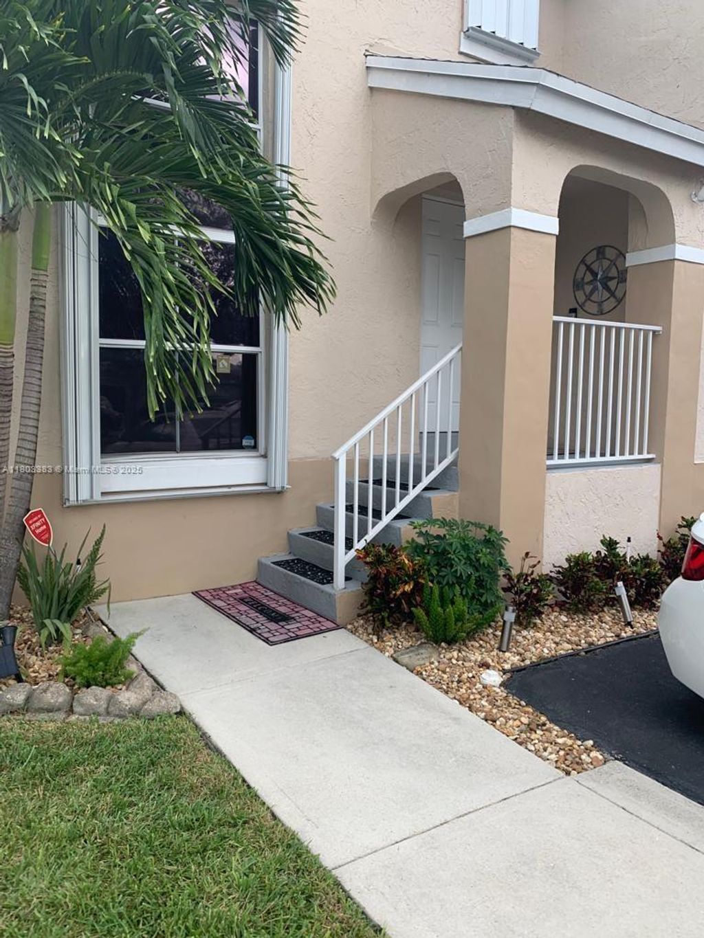 Photo of 7030 SW 41st Pl, Davie, FL 33314 (MLS # A11803383)