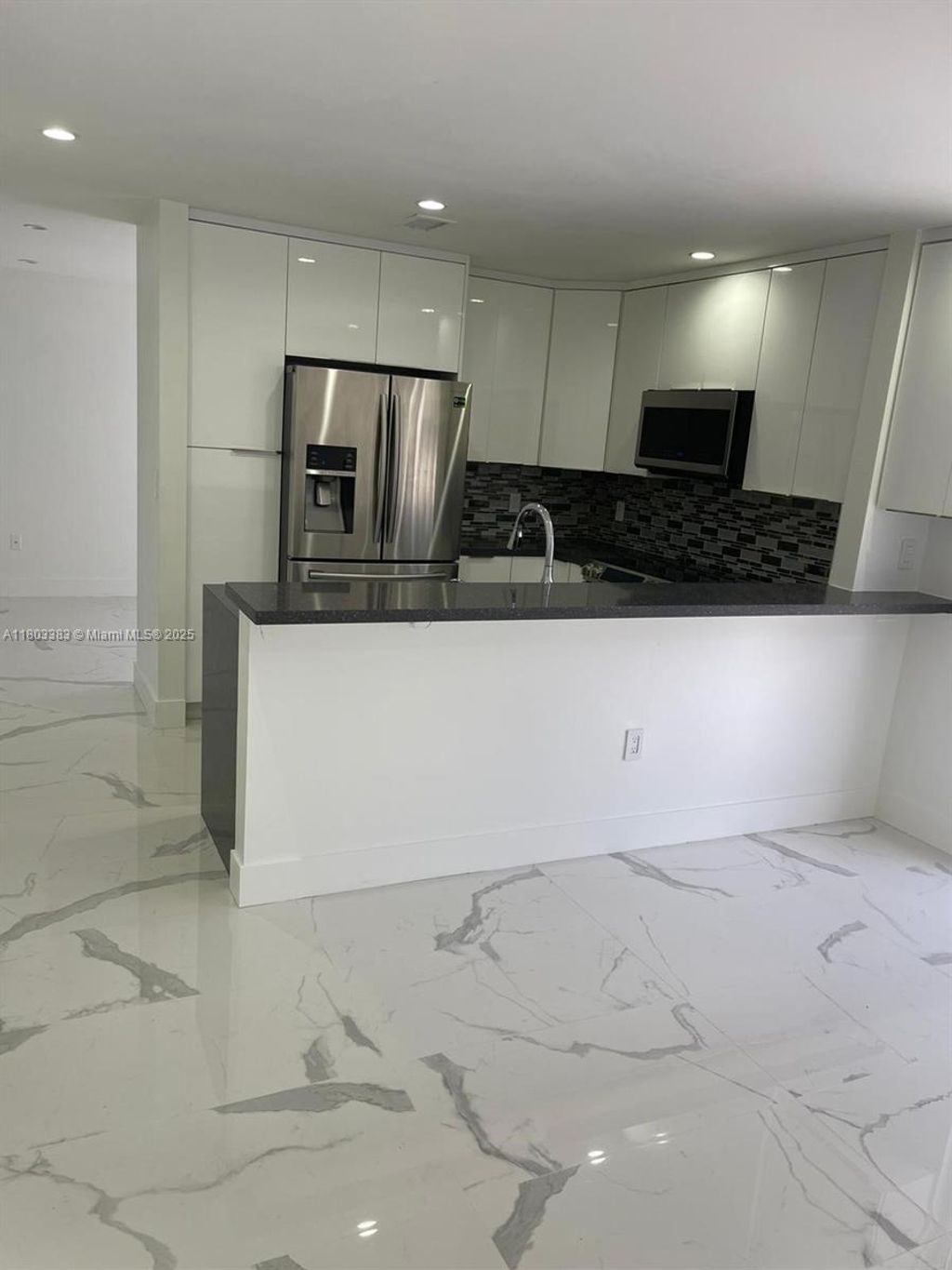 Photo of 7030 SW 41st Pl, Davie, FL 33314 (MLS # A11803383)