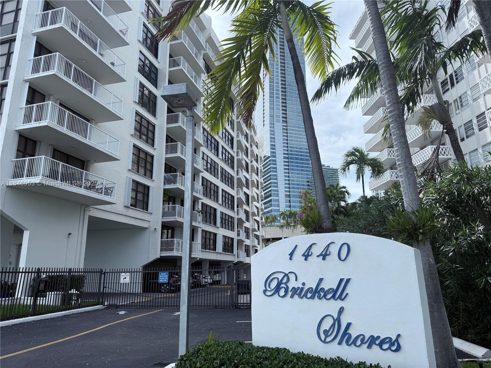 1440 Brickell Bay Dr 307