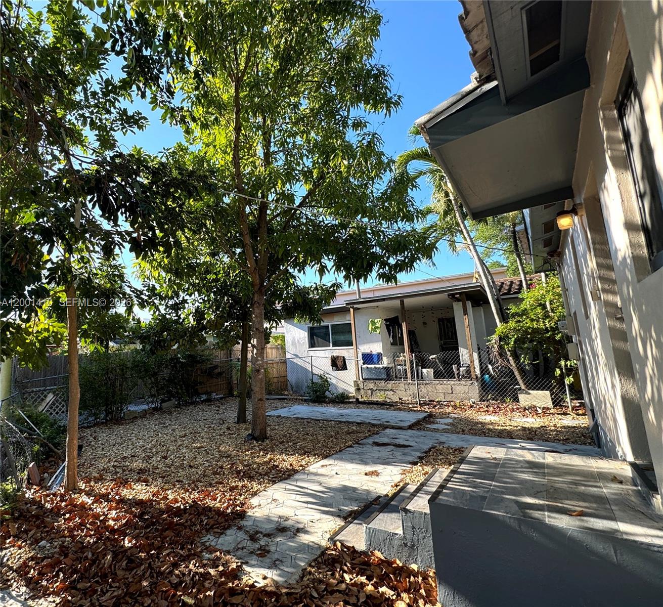 54TH ST BUS PLAZA SEC A - Residential Lease