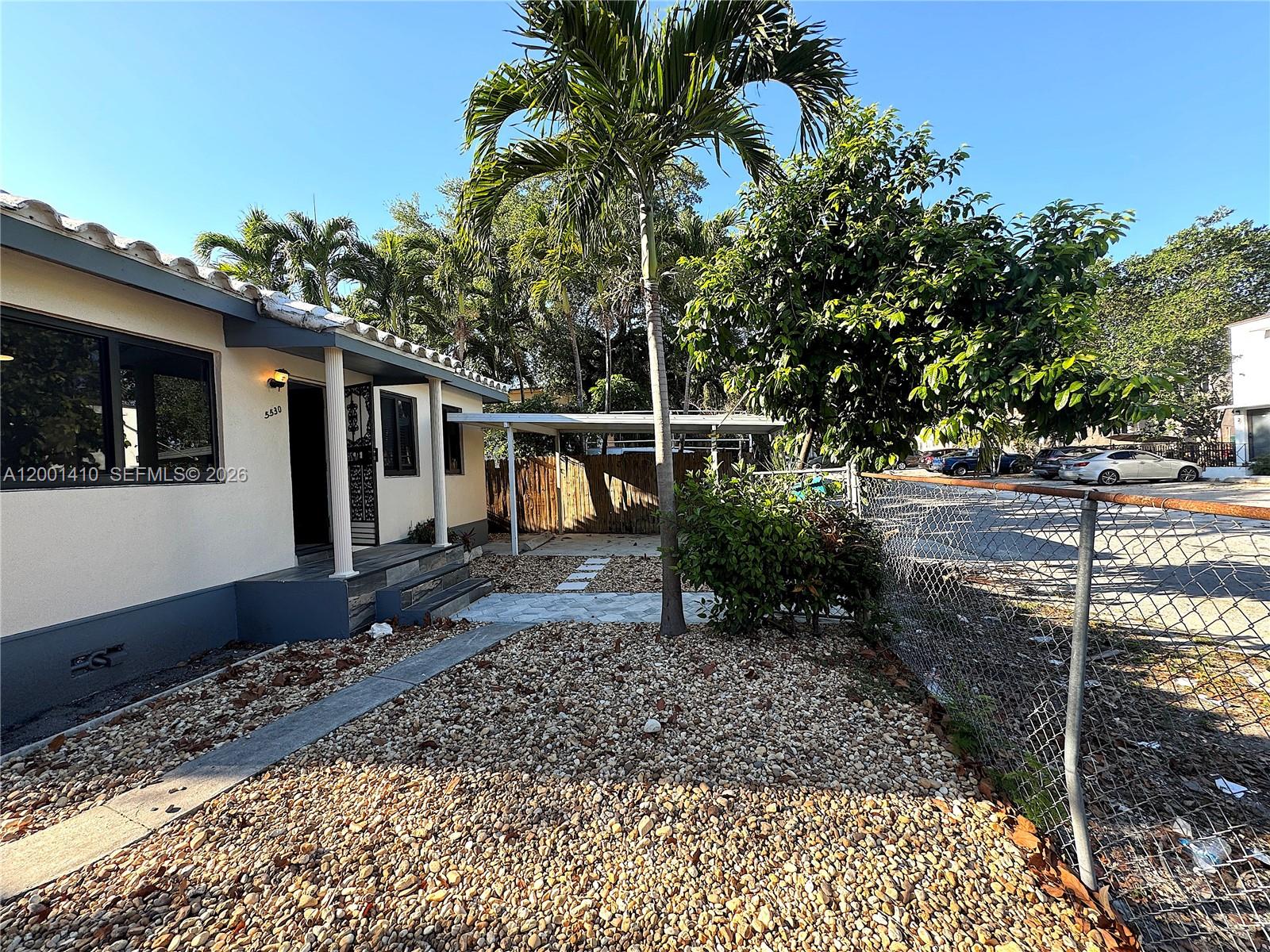 54TH ST BUS PLAZA SEC A - Residential Lease