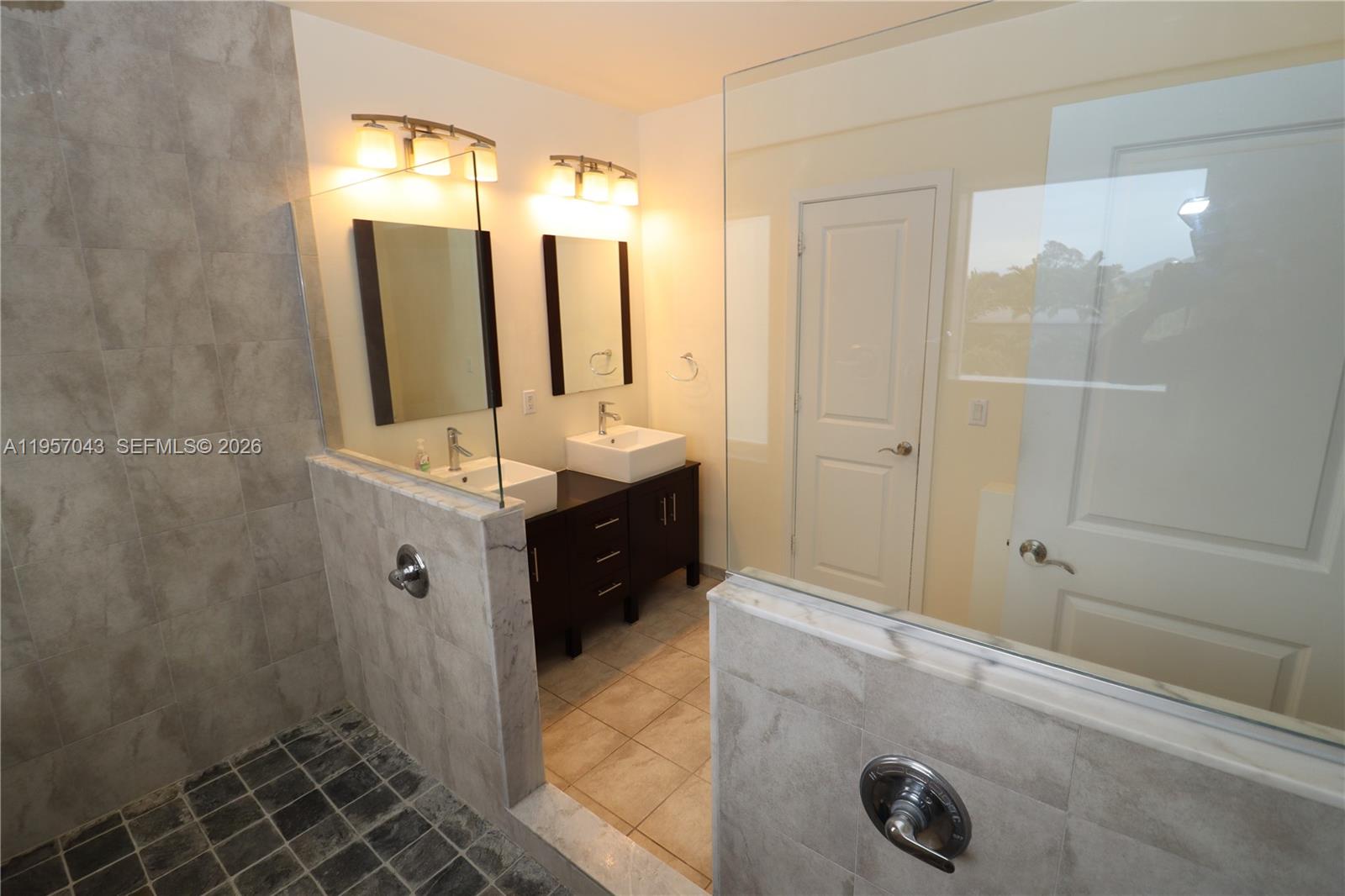 RESUB OF HIGHLAND ESTATES - Residential Lease