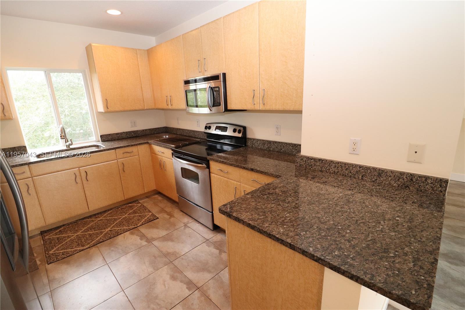 RESUB OF HIGHLAND ESTATES - Residential Lease