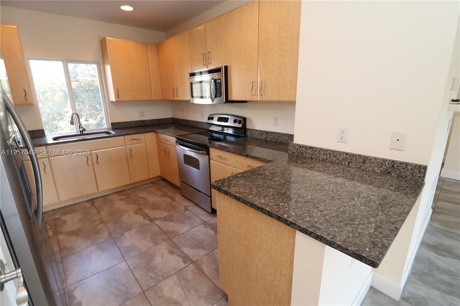 RESUB OF HIGHLAND ESTATES - Residential Lease