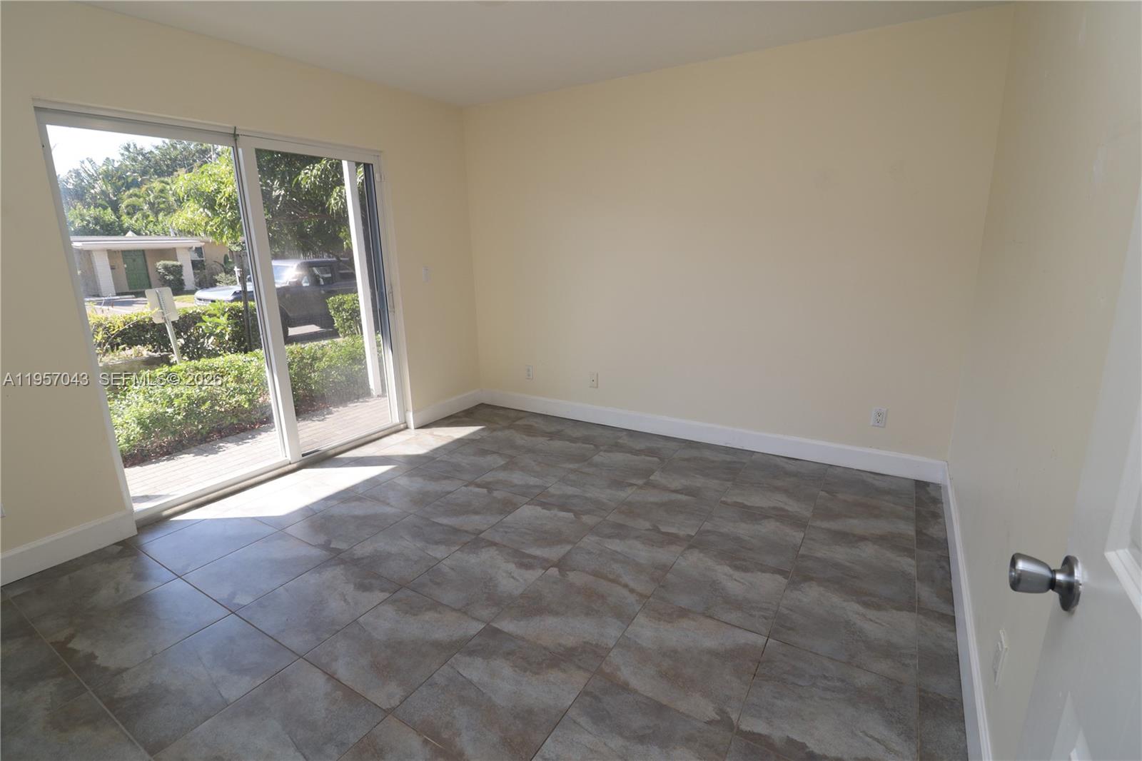 RESUB OF HIGHLAND ESTATES - Residential Lease