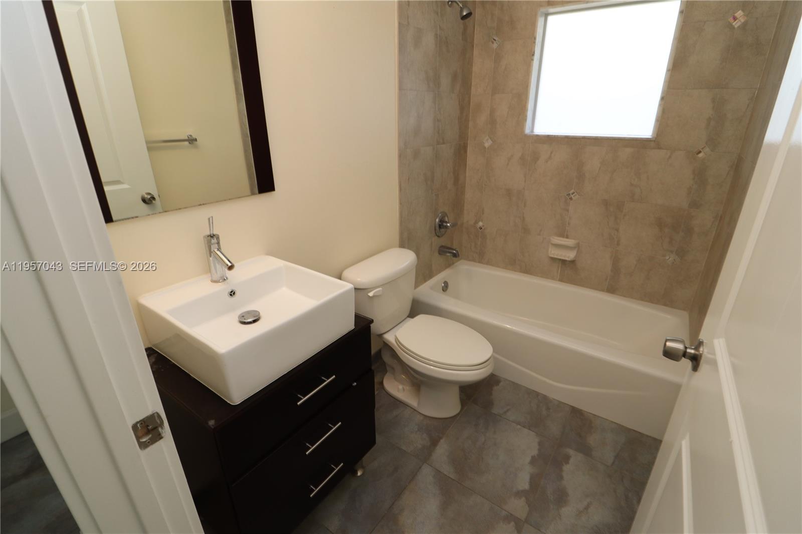 RESUB OF HIGHLAND ESTATES - Residential Lease