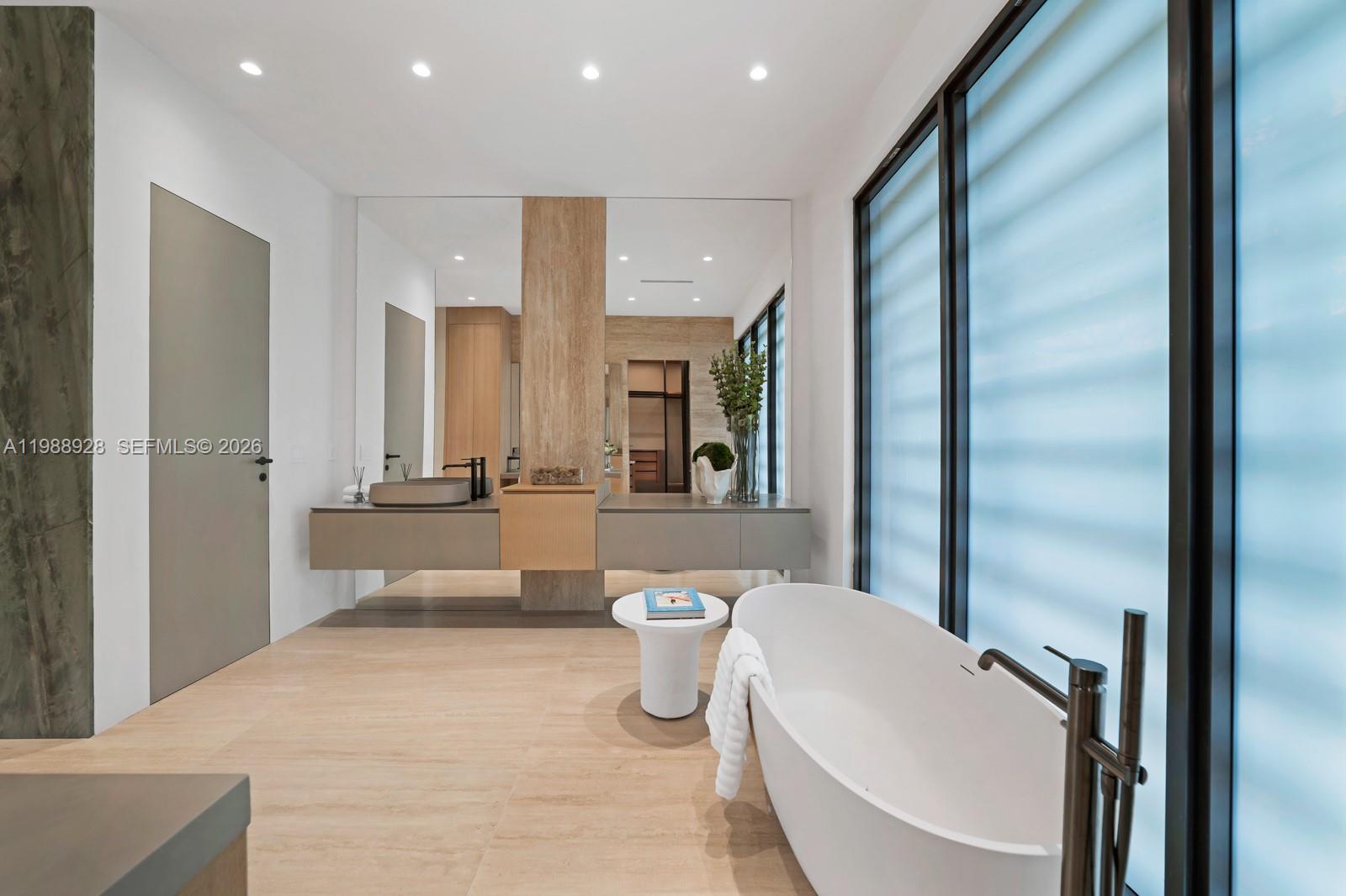 VICTORIA GARDENS - Residential