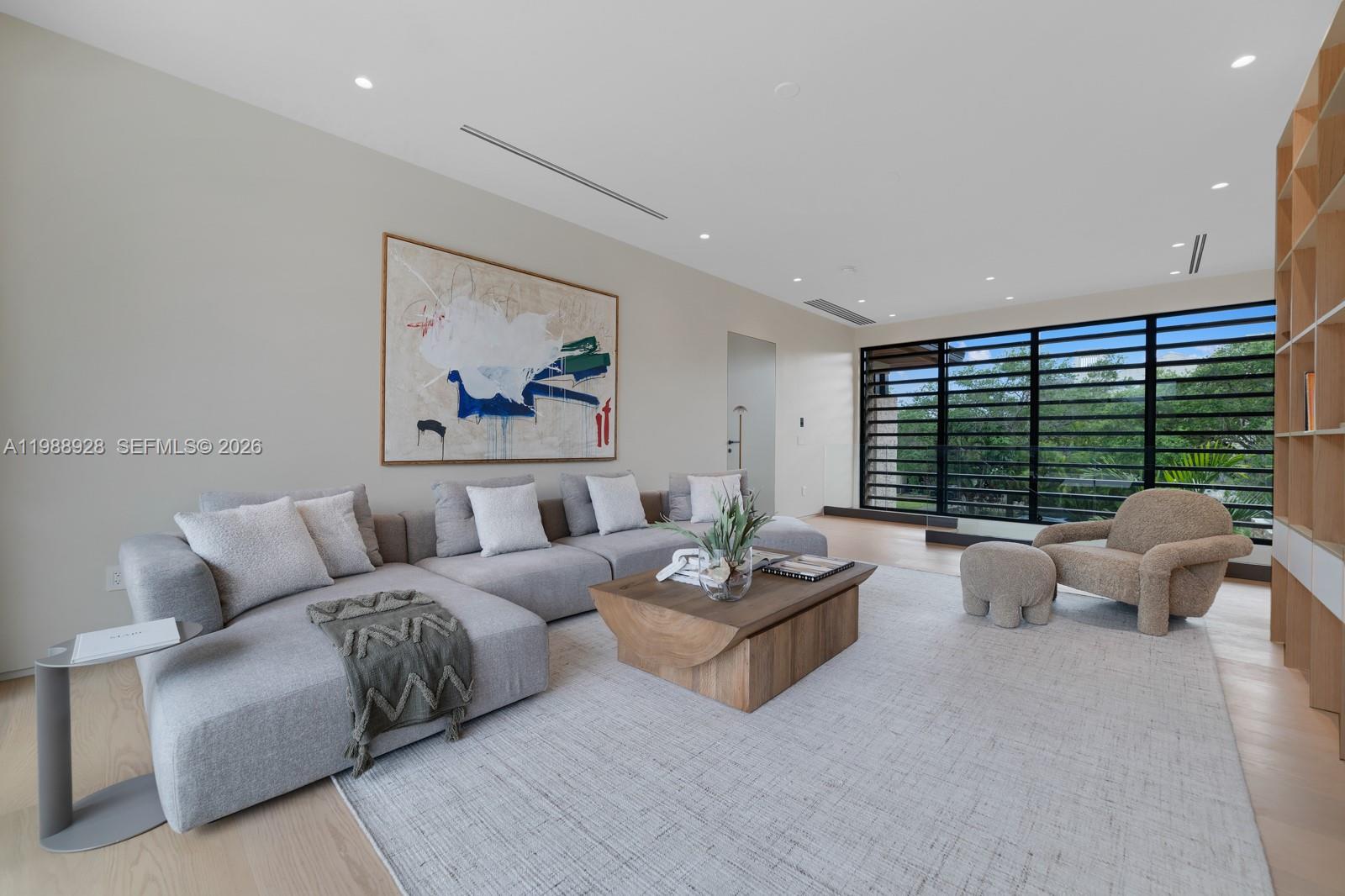 VICTORIA GARDENS - Residential