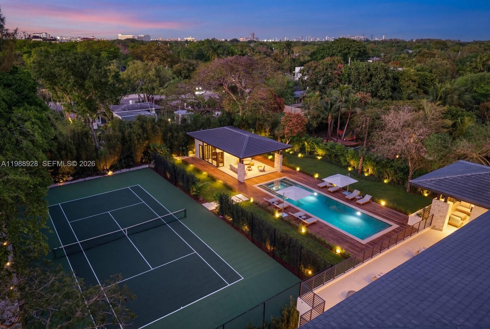 VICTORIA GARDENS - Residential