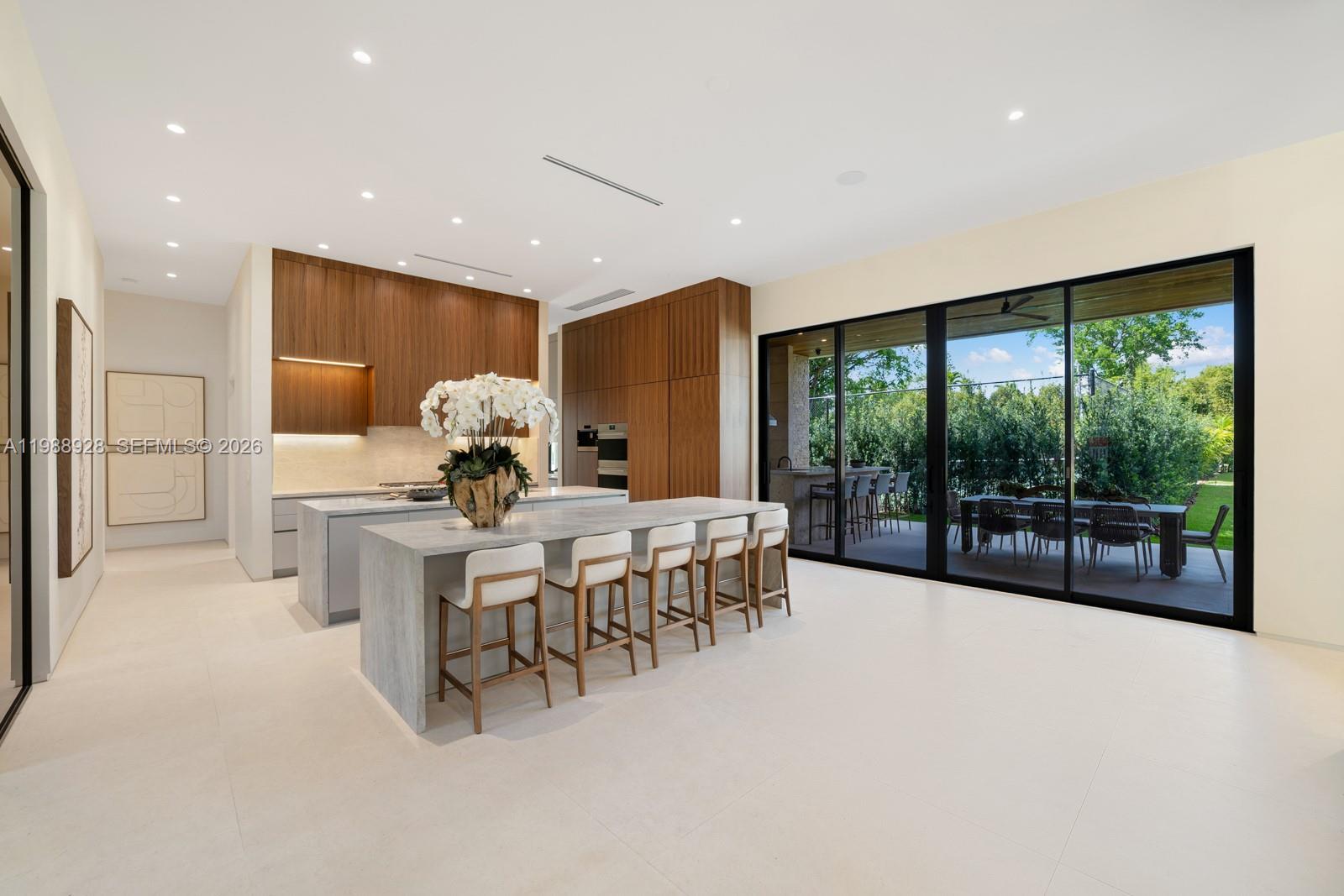 VICTORIA GARDENS - Residential