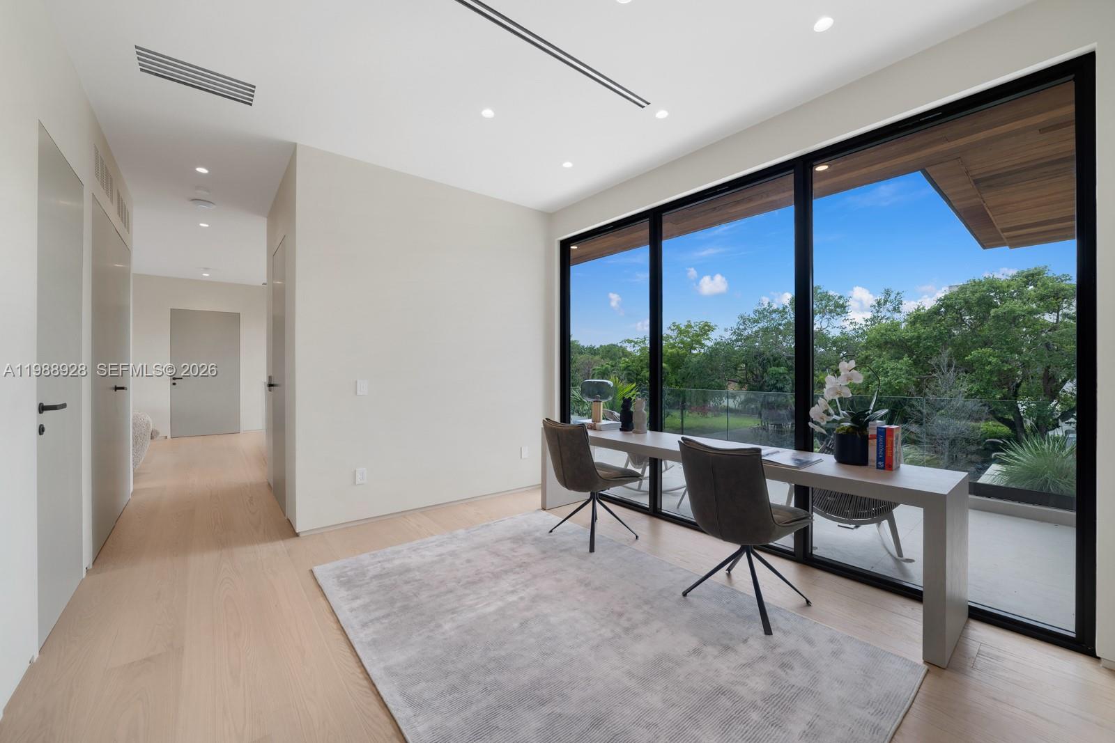 VICTORIA GARDENS - Residential