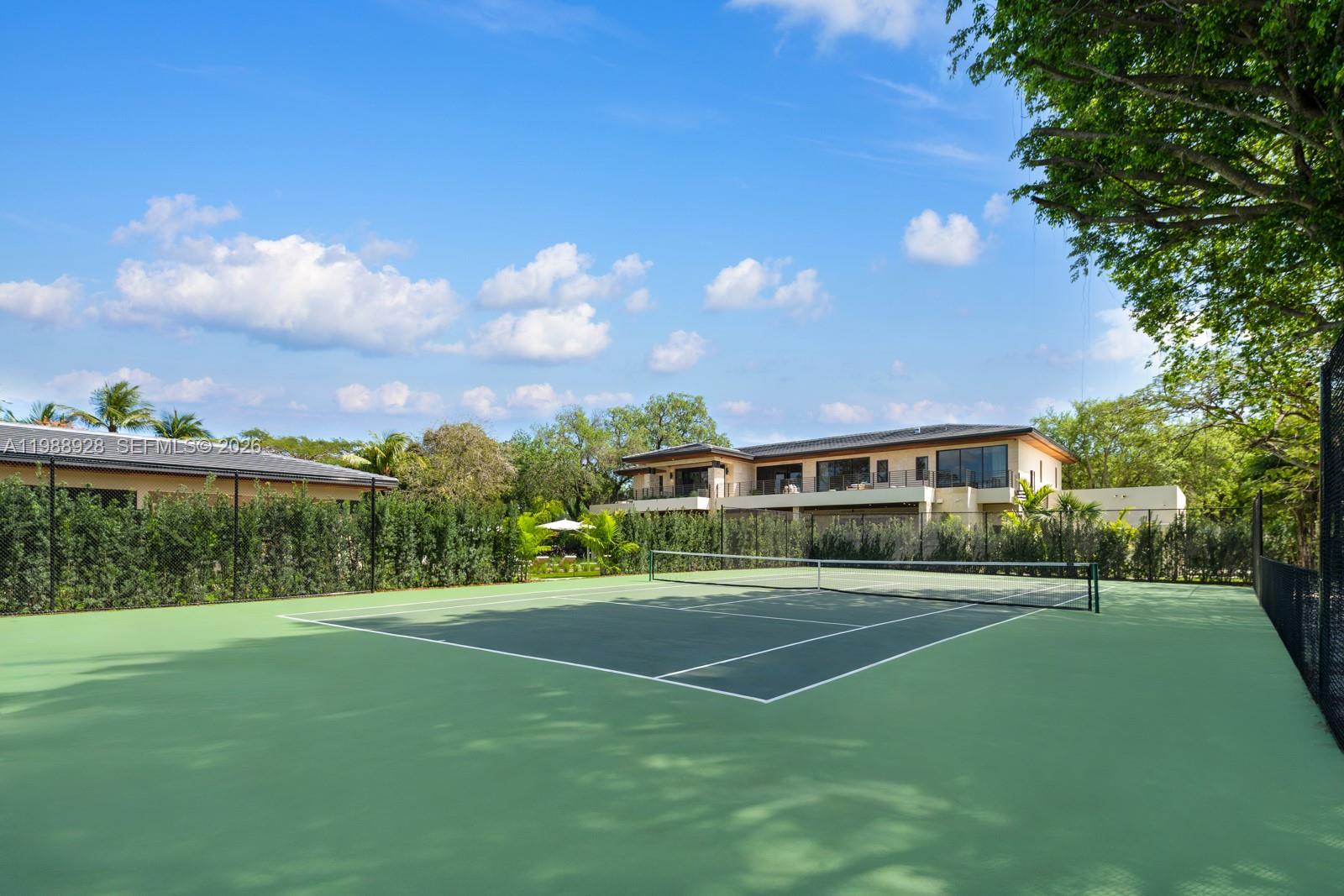 VICTORIA GARDENS - Residential