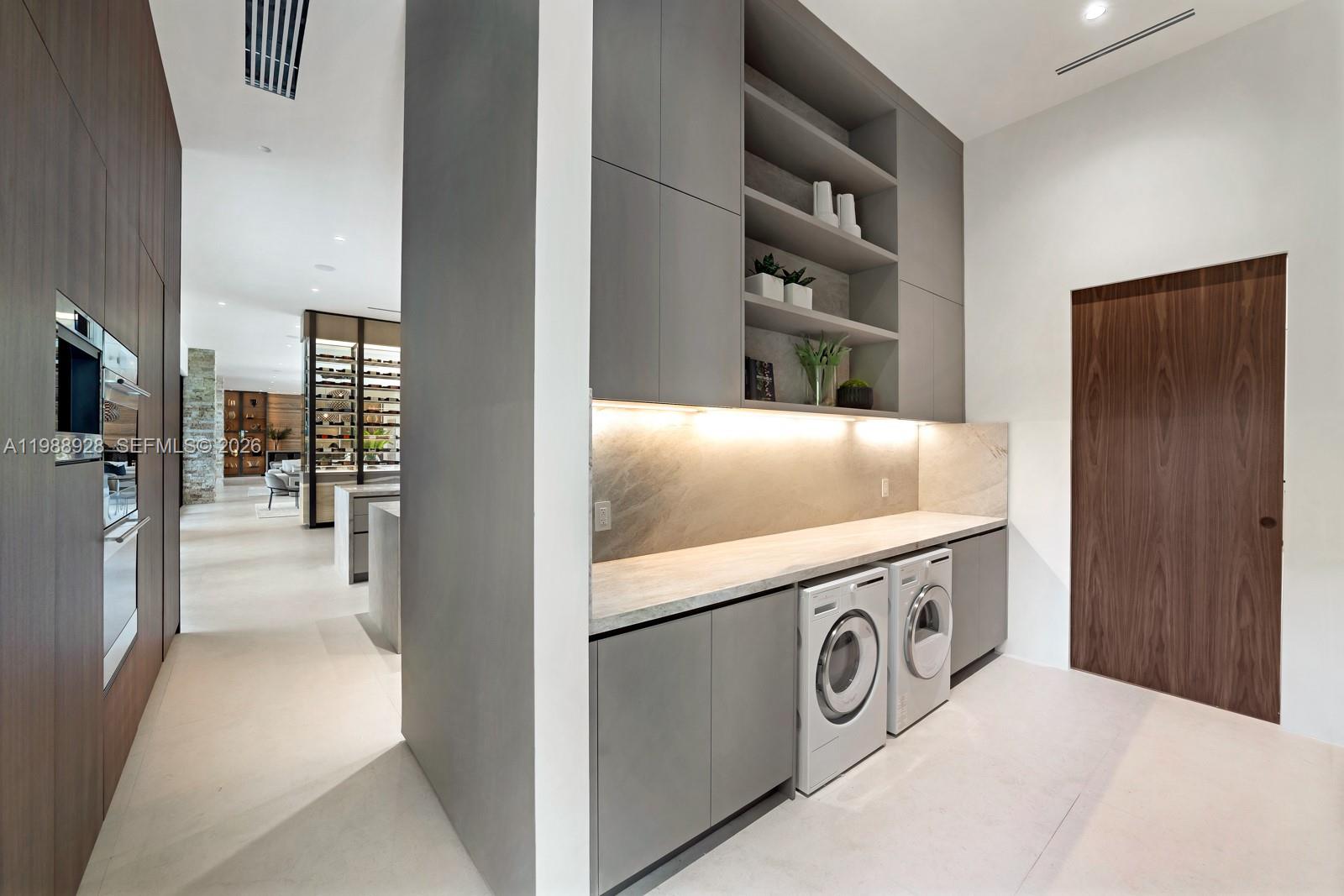 VICTORIA GARDENS - Residential